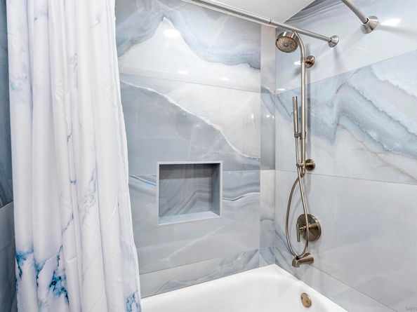 555 Front St 1302, San Diego CA 92101