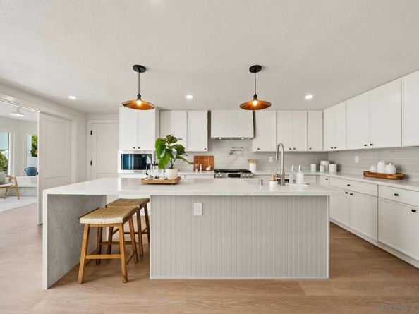 4946 Kalamis Way, Oceanside CA 92056