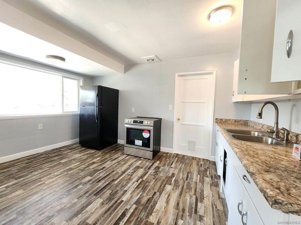 4024-4026 college ave, San Diego CA 92115