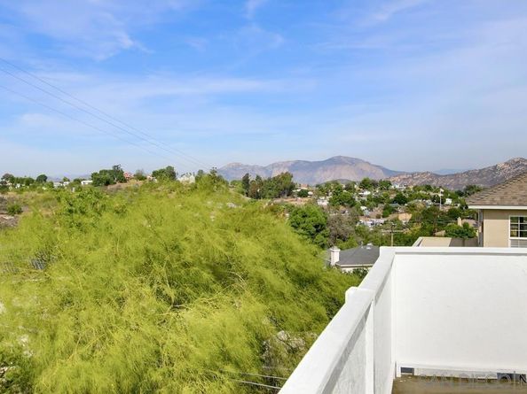 131 Scenic Dr, El Cajon CA 92021
