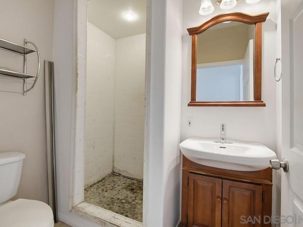 131 Scenic Dr, El Cajon CA 92021