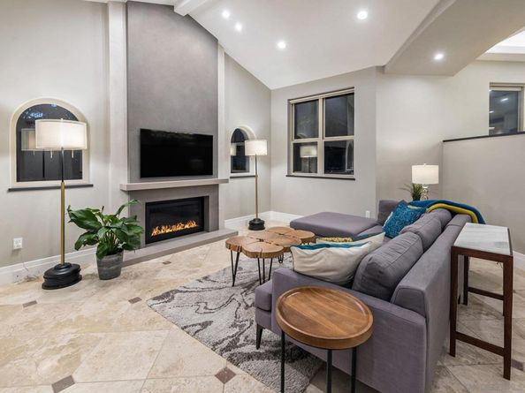 7355 Fay Avenue, La Jolla CA 92037