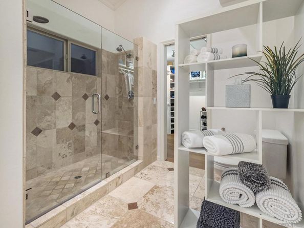 7355 Fay Avenue, La Jolla CA 92037