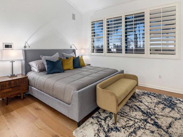 7355 Fay Avenue, La Jolla CA 92037