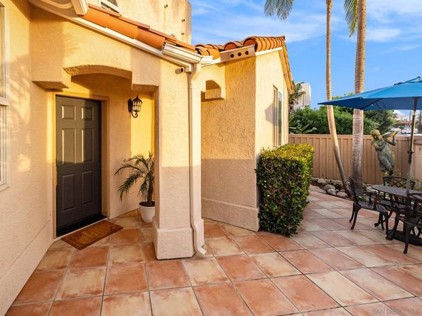 7355 Fay Avenue, La Jolla CA 92037