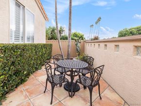 7355 Fay Avenue, La Jolla CA 92037