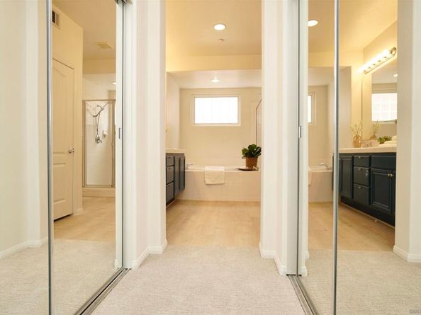 817 Kalpati Circle 212, Carlsbad CA 92008