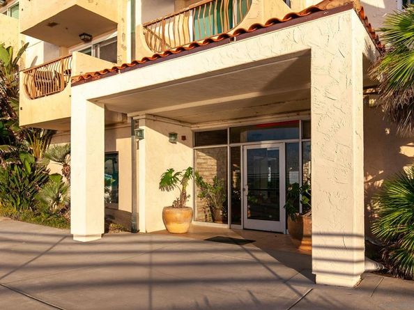 4878 Pescadero Ave 103, San Diego CA 92107