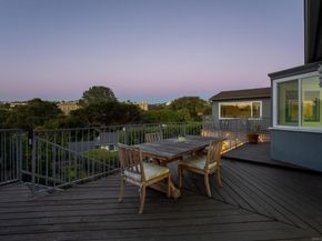 7850 Roseland Dr, La Jolla CA 92037