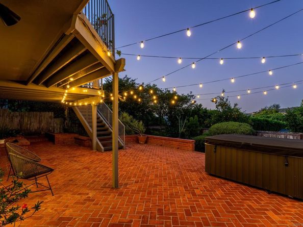 7850 Roseland Dr, La Jolla CA 92037