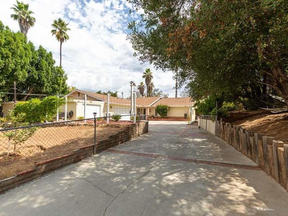 1339 Windsong Ln, Escondido CA 92026