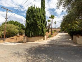 1339 Windsong Ln, Escondido CA 92026