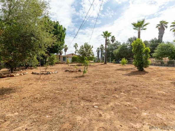 1339 Windsong Ln, Escondido CA 92026