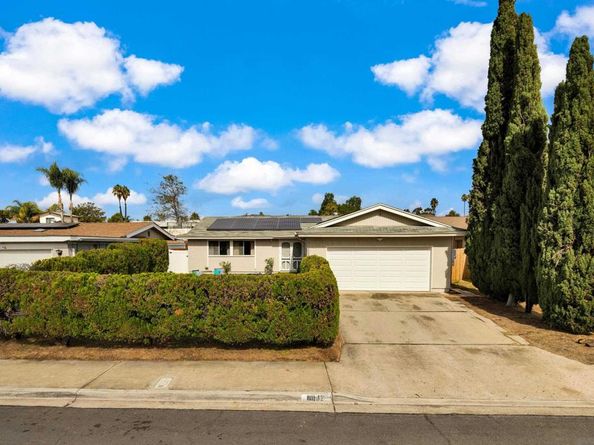 8532 Carlton Oaks Drive, Santee CA 92071