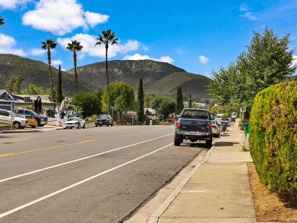 8532 Carlton Oaks Drive, Santee CA 92071
