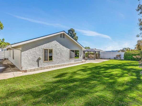4535 Trieste Dr, Carlsbad CA 92010
