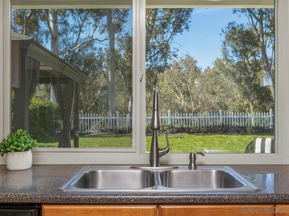 4535 Trieste Dr, Carlsbad CA 92010