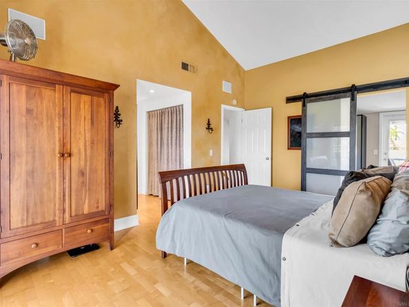 3009 Union St 18, San Diego CA 92103