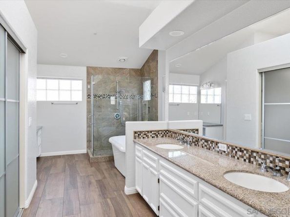 2292 Rock Crest Gln, Escondido CA 92026