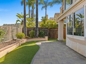 2292 Rock Crest Gln, Escondido CA 92026