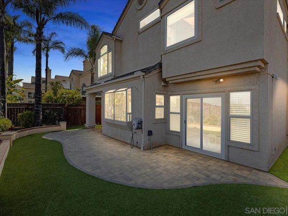 2292 Rock Crest Gln, Escondido CA 92026