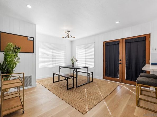 54 58 Smith, Chula Vista CA 91910