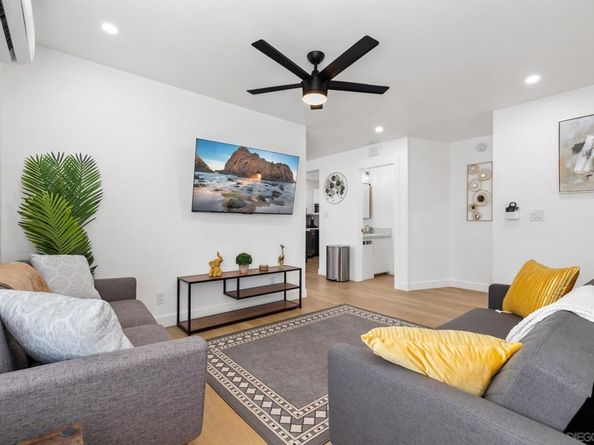 54 58 Smith, Chula Vista CA 91910