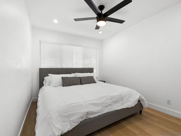 54 58 Smith, Chula Vista CA 91910