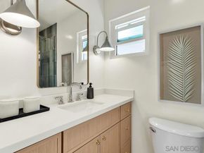 2275 Emerald St, San Diego CA 92109