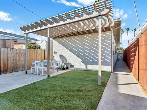 2275 Emerald St, San Diego CA 92109