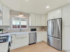 2275 Emerald St, San Diego CA 92109