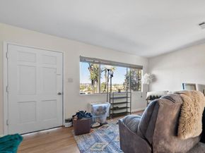 1760 Olive Ave, Vista CA 92083