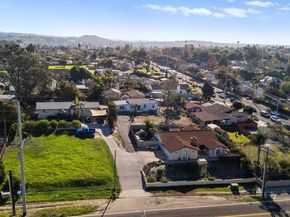 1760 Olive Ave, Vista CA 92083