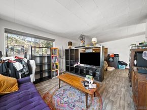 1760 Olive Ave, Vista CA 92083