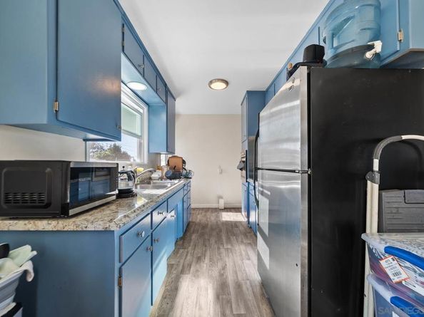 1760 Olive Ave, Vista CA 92083