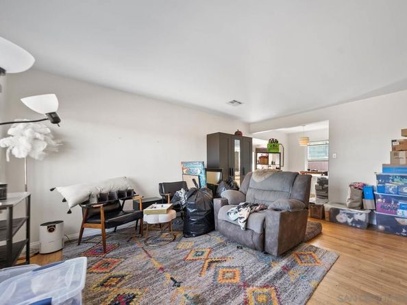 1760 Olive Ave, Vista CA 92083