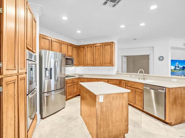 1974 Meeks Bay Dr, Chula Vista CA 91913