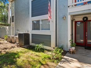 1564 Tanglewood Ln 19, Escondido CA 92029