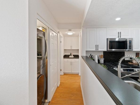 1564 Tanglewood Ln 19, Escondido CA 92029