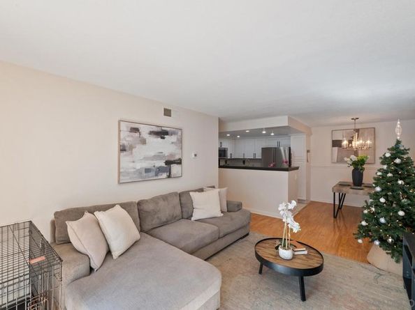 1564 Tanglewood Ln 19, Escondido CA 92029