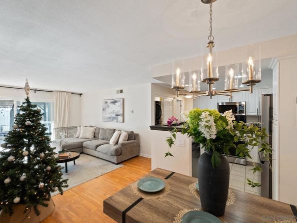 1564 Tanglewood Ln 19, Escondido CA 92029