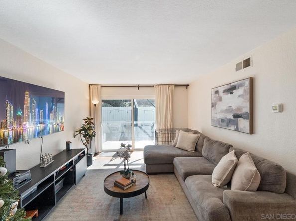 1564 Tanglewood Ln 19, Escondido CA 92029