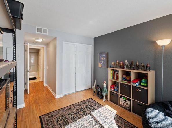 1564 Tanglewood Ln 19, Escondido CA 92029