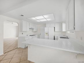 242 Manzanita Dr, Oceanside CA 92057