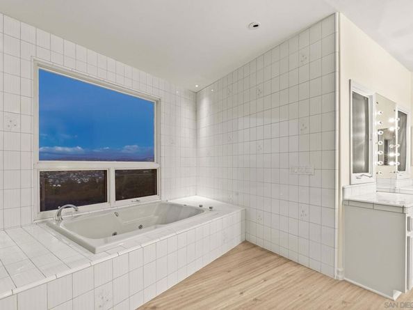 10595 Russell Road, La Mesa CA 91941