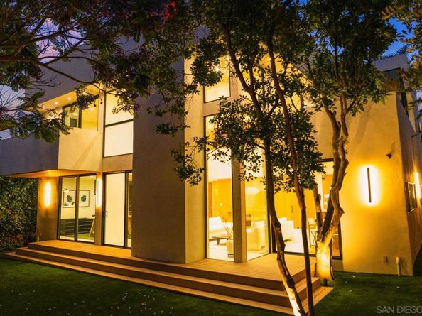 7376 Fay Ave, La Jolla CA 92037