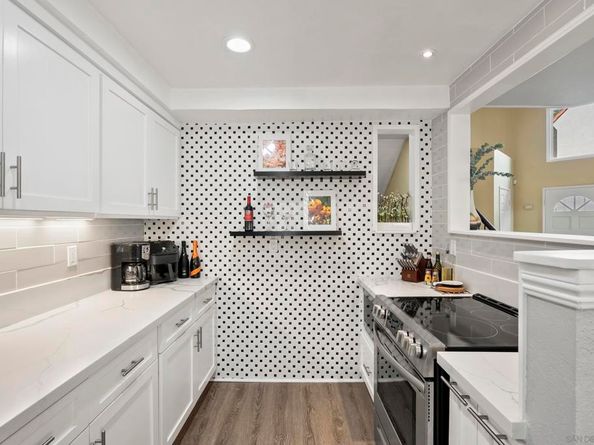 10529 Flora Verda Ct, Santee CA 92071