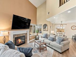 10529 Flora Verda Ct, Santee CA 92071