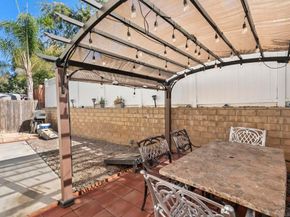 10529 Flora Verda Ct, Santee CA 92071