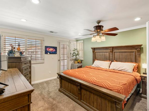 10529 Flora Verda Ct, Santee CA 92071